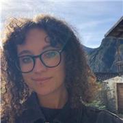 Studentessa universitaria offre ripetizioni in materie di scuole medie e superiori